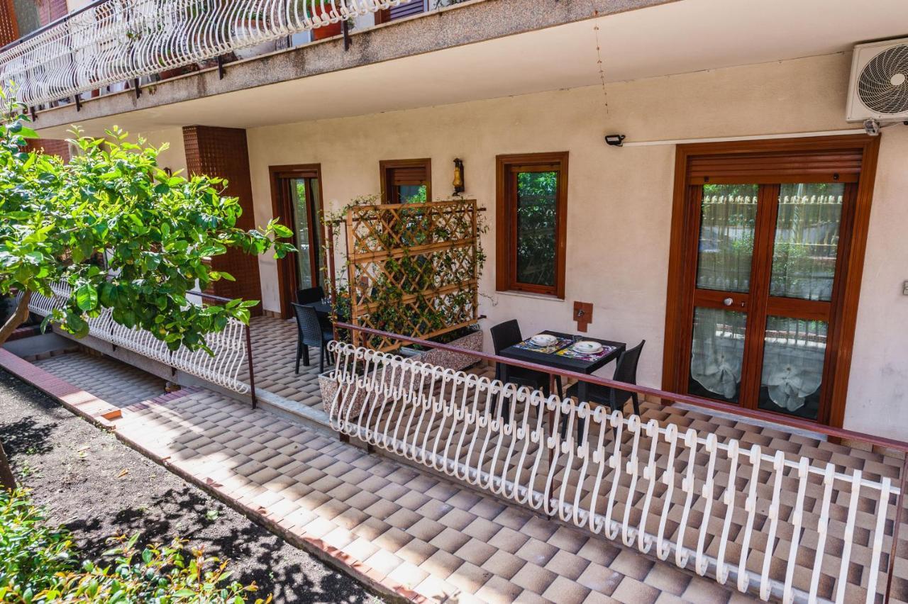 Lemon Tree Apartments By Wonderful Italy Giardini Naxos Exterior photo